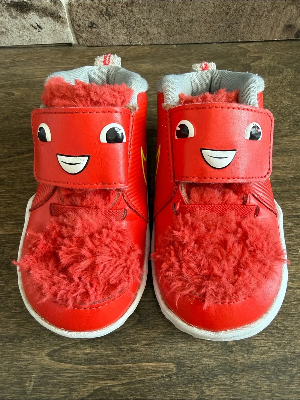 Nike Team Hustle D 9 Lil “Fast N Furry” Hook & Loop Sneaker Red US 5C CT4066-600